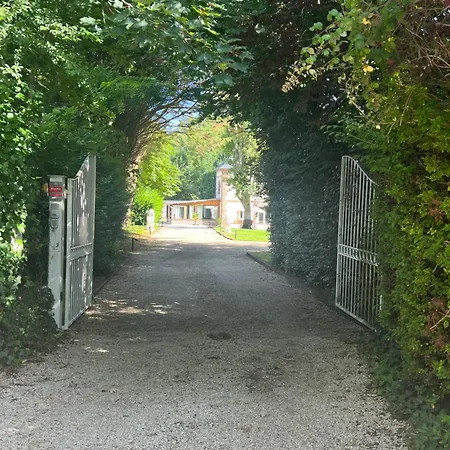 Domaine Du Bal Вилла Тук