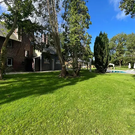 Вилла Domaine Du Bal